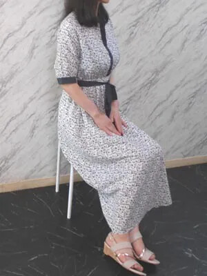 細目で落ち着いた新人さん